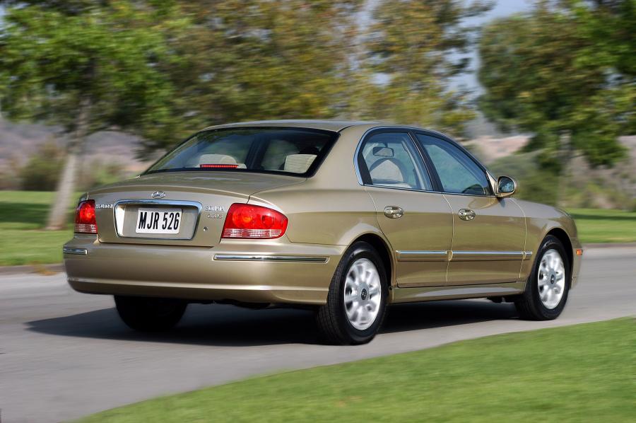  Hyundai Sonata 2003 года  (фото 9 из 15)